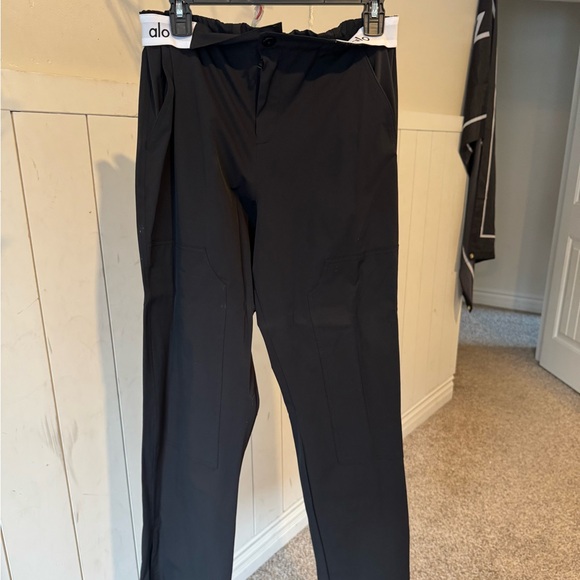 ALO Yoga Pants - ALO Yoga Women's Black Trousers